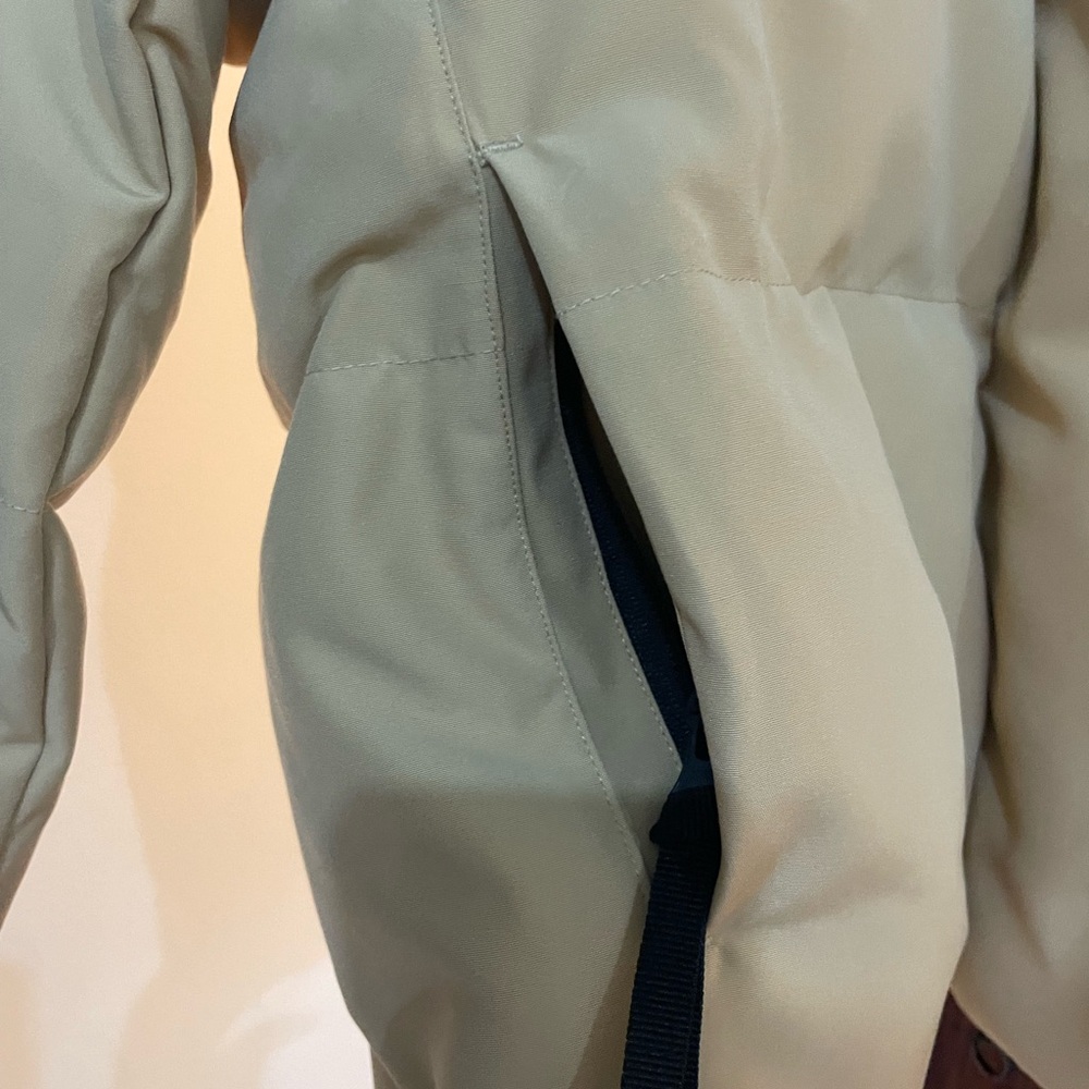 Canada Goose Tan Cropped Puffer Jacket - Picture 6 of 16